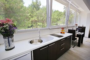 Deluxe Mkc Apartments