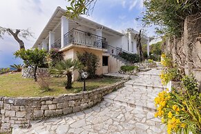 Katerina Horizon Apartments by Konnect