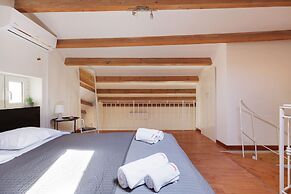Calypso Apartment by Konnect team, Corfu Old Town