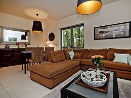 Willa Tamara BlueApart Jurata