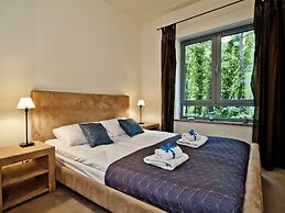 Willa Tamara BlueApart Jurata