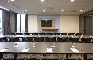 Alt Hotel Calgary East Village