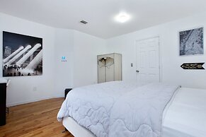 Racpanos Modern Stay on Ocean Avenue