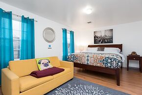 Racpanos Modern Stay on Ocean Avenue