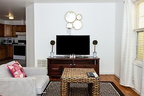 Racpanos Modern Stay on Ocean Avenue