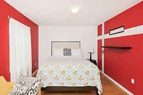 Racpanos Modern Stay on Ocean Avenue