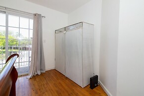 Racpanos Modern Stay on Ocean Avenue