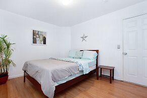 Racpanos Modern Stay on Ocean Avenue