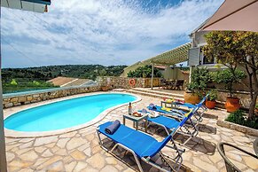 Loggos Seaview Cottage with Pool by Konnect