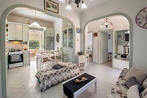 Loggos Seaview Cottage with Pool by Konnect