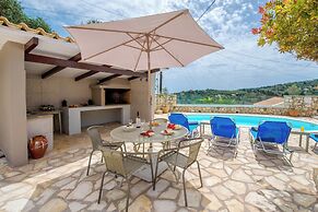 Loggos Seaview Cottage with Pool by Konnect