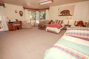 The Treehaus 6 Bedroom Home by RedAwning