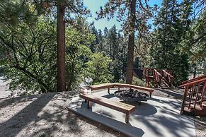 The Treehaus 6 Bedroom Home by RedAwning