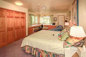 The Treehaus 6 Bedroom Home by RedAwning