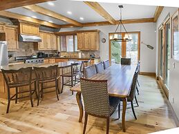 Telemark Ski . 5 Bedrooms. Sleeps 12 Home by RedAwning