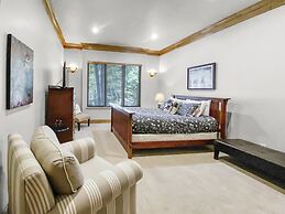 Telemark Ski . 5 Bedrooms. Sleeps 12 Home by RedAwning