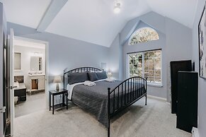 62sl - Hot Tub - Wifi - Fireplace - Pets Ok 3 Bedroom Home by Redawnin