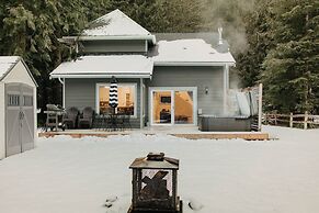 62sl - Hot Tub - Wifi - Fireplace - Pets Ok 3 Bedroom Home by Redawnin