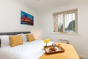 KVM - Peacock Apartment