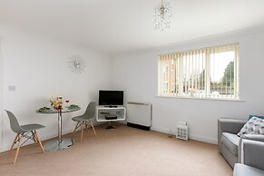 KVM - Peacock Apartment