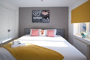 KVM - Peacock Apartment