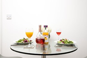 KVM - Peacock Apartment