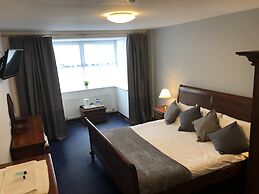 Clee Hotel
