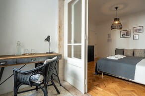 DuMont Lisbon Guesthouse