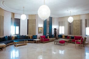 Regency Park and Suites