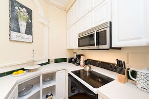 Pelicanstay in Boston Back Bay