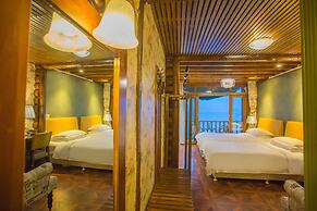 Lugu Lake Love Inn