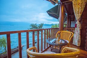 Lugu Lake Love Inn