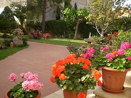 Apartamentos El Oasis