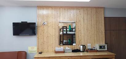 The royal bamboo lodge