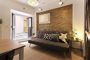 Golden Studio by Homing