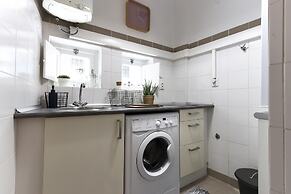 Golden Studio by Homing