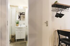 Golden Studio by Homing