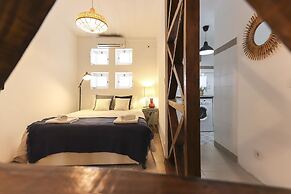 Golden Studio by Homing