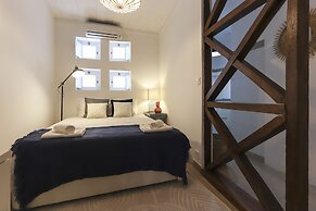 Golden Studio by Homing