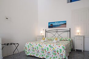 Hotel Eunymos - Trattoria Da Francesco Panarea