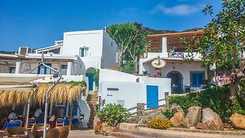 Hotel Eunymos - Trattoria Da Francesco Panarea