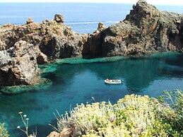 Hotel Eunymos - Trattoria Da Francesco Panarea