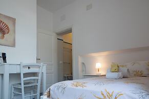 Hotel Eunymos - Trattoria Da Francesco Panarea