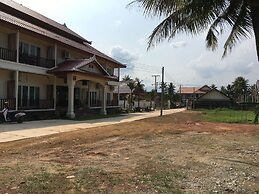 Leego Hotel