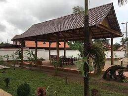 Leego Hotel