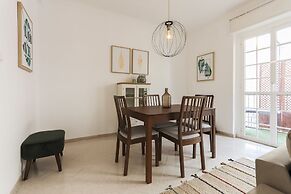 Principe Real Balcony by Homing