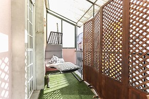 Principe Real Balcony by Homing