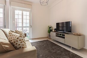 Principe Real Balcony by Homing