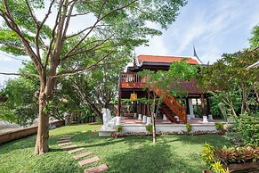 Phuttal Residence