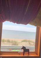 FlipFlop Beach Bar & Rooms